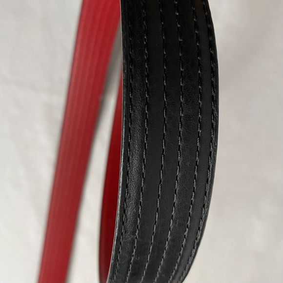 Dockers Belt Medium Black Full Grain Leather Mulit Linear Stitch Detail - Picture 6 of 11